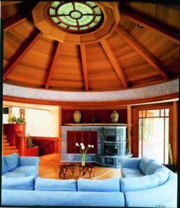 Gold in the Hills: A Solar-Powered California Retreat Image